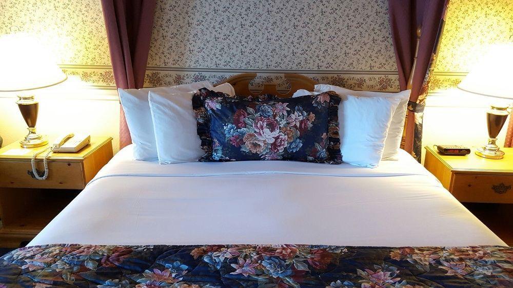 Ascot Hotel 3*
